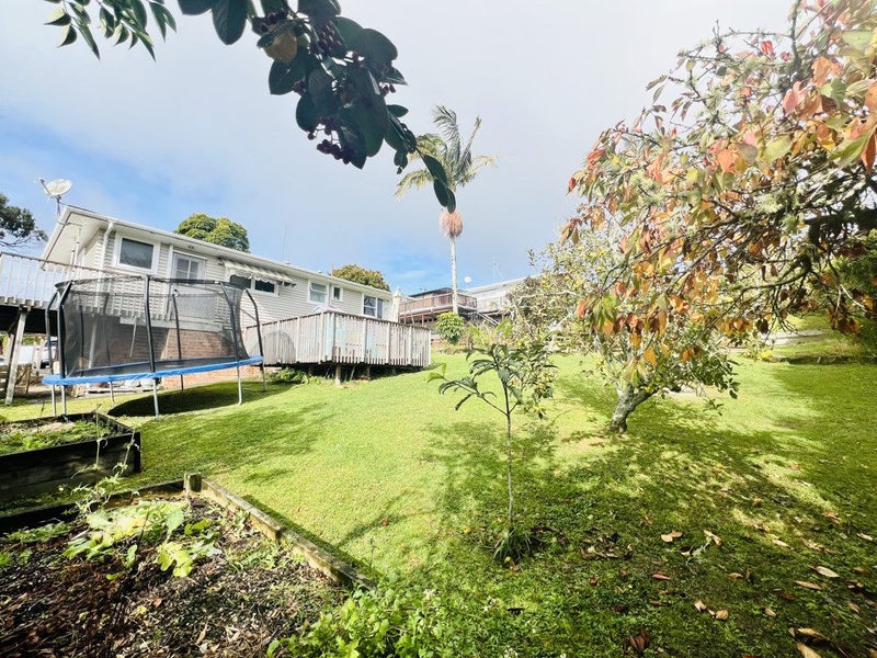 98 Deep Creek Road, Torbay, Auckland - Carousel 1
