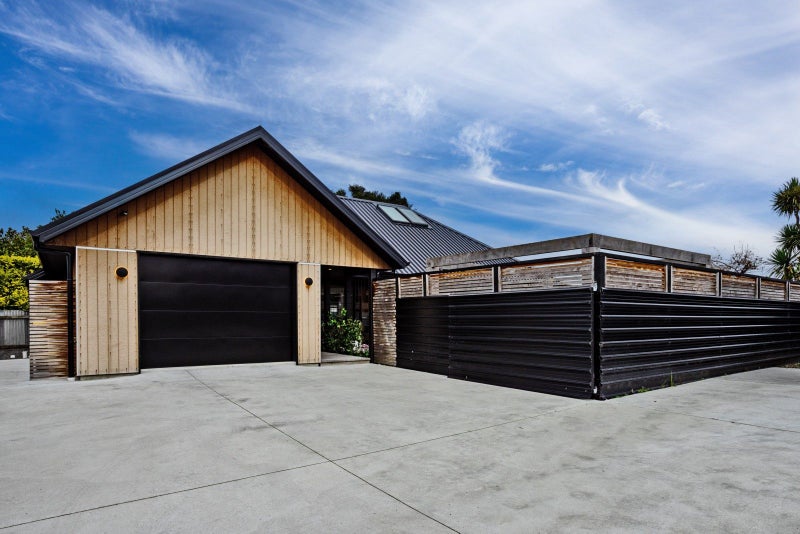 51 Price Street, Grasmere, Invercargill - Carousel 2