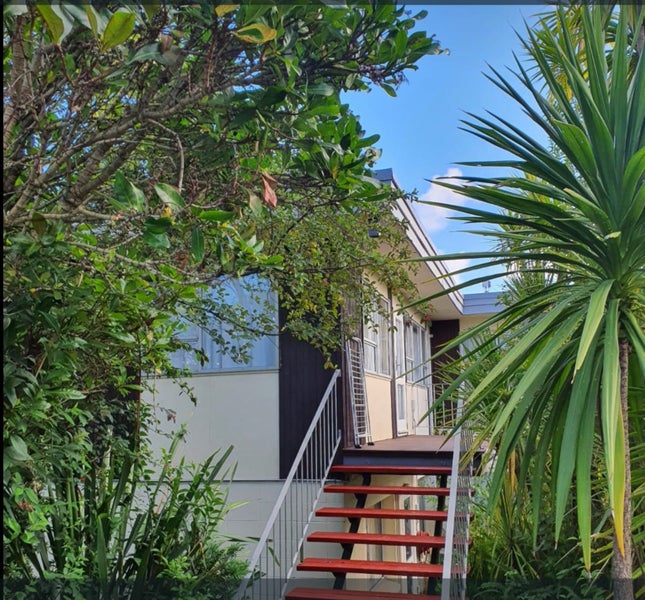 1/11 Wolverton Street, Avondale, Auckland - Carousel 2