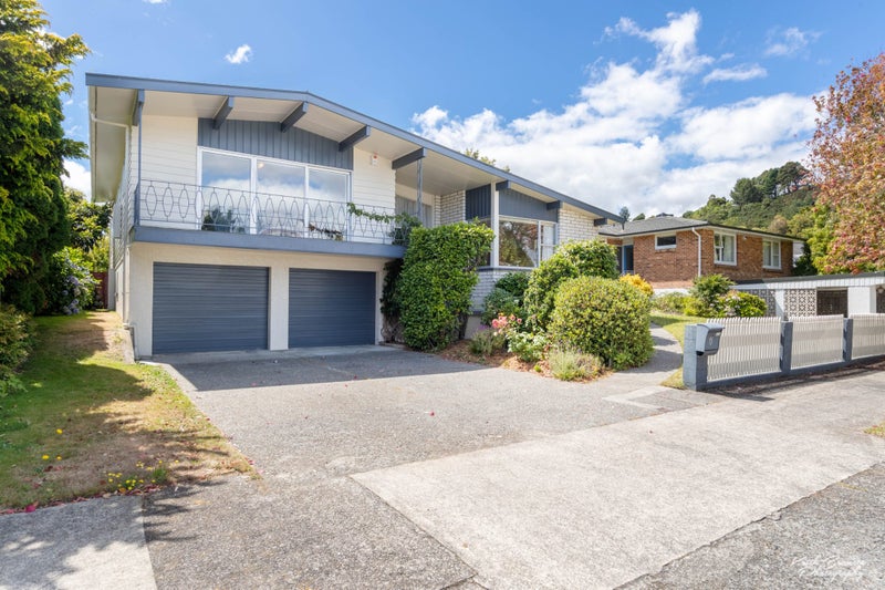 13 Arnot Avenue, Clouston Park, Upper Hutt - Carousel 1