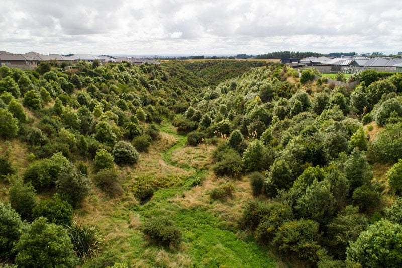 7 Gibraltar Way, Fitzherbert, Palmerston North - Carousel 26