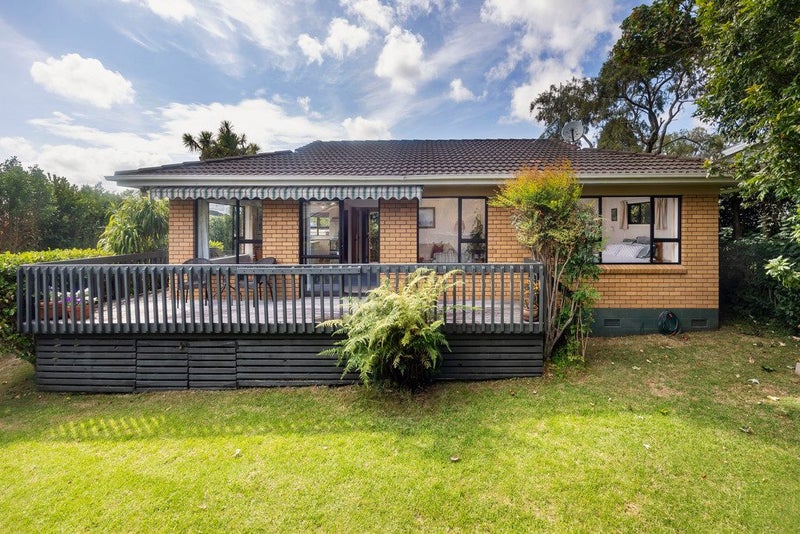 13A Kitenui Avenue, Mount Albert, Auckland - Carousel 1