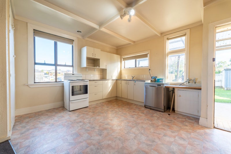 72 Avenue Road, West End, Timaru - Carousel 2