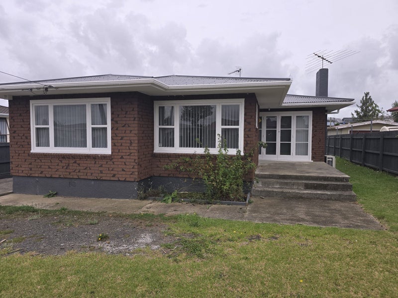 6 GREBE STREET, Manurewa, Manukau City, Auckland - Carousel 1