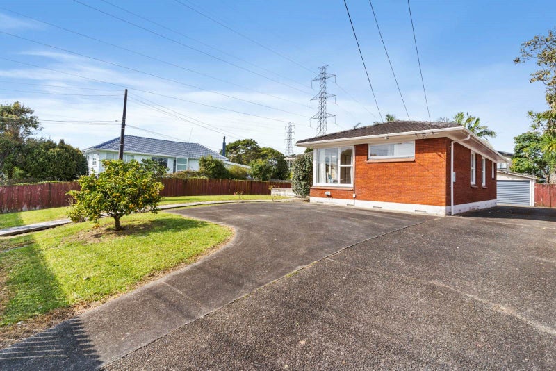 50 Aurea Avenue, Pakuranga, Auckland - Carousel 1