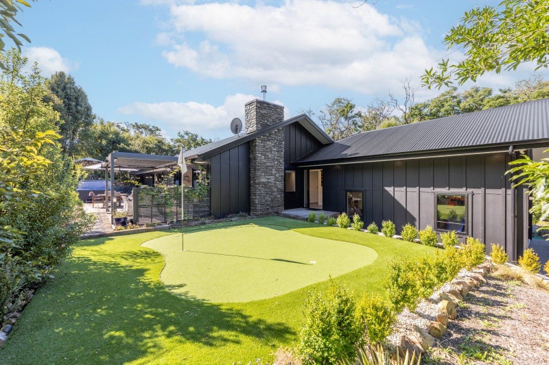68 Parawera Drive, Acacia Bay, Taupo - Carousel 1