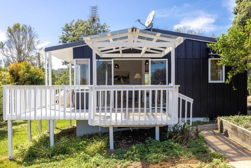 31 Putiki Road, Ostend, Waiheke Island - Carousel 25