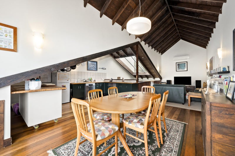 3/12 Little George Street, Thorndon, Wellington - Carousel 1