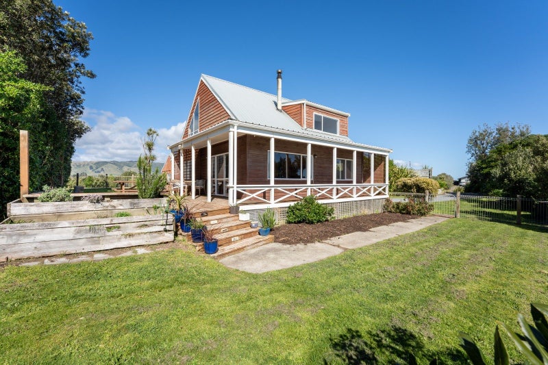 Property Valuation for 18 Kitchener Street, Te Horo Beach Trade Me
