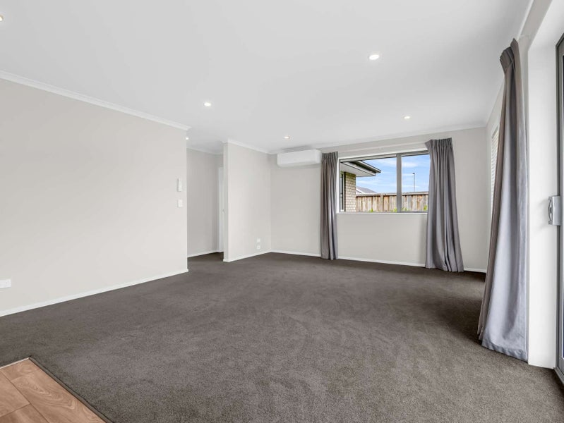 90 Broadway Parade, Rolleston, Rolleston - Carousel 32
