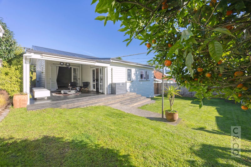 8 Puriri Street, Helensville, Rodney, Auckland - Carousel 2