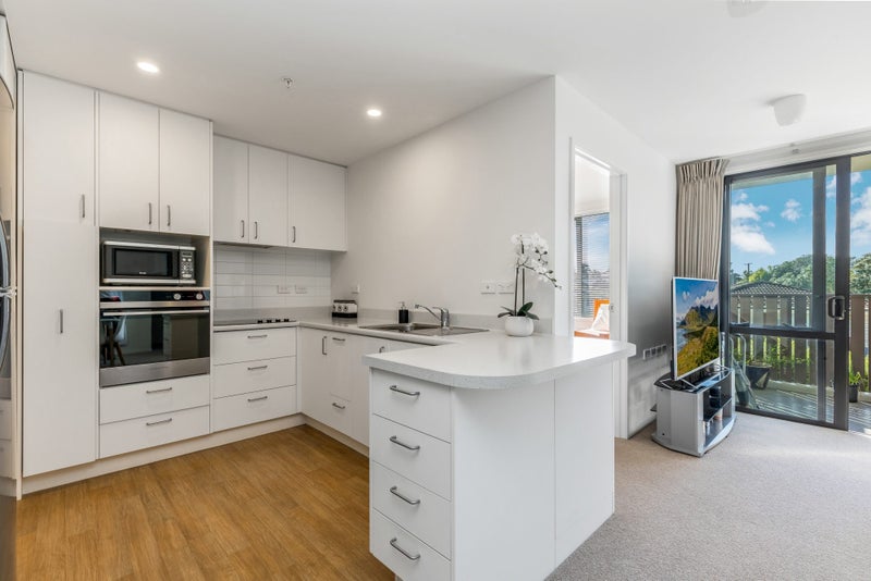 101/20A Alfriston Road, Manurewa East, Manukau City, Auckland - Carousel 2