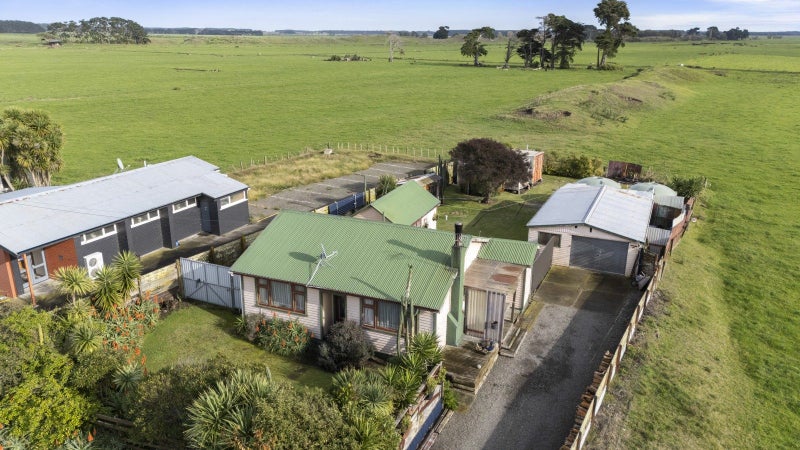 1103 State Highway 1, Himatangi, Foxton - Carousel 2