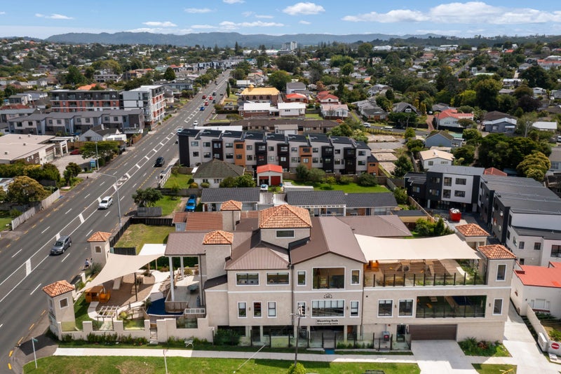 3145 Great North Road, New Lynn, Auckland - Carousel 2