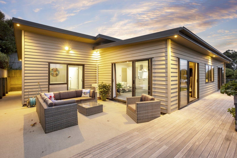 32A Bath Street, Brighton, Dunedin - Carousel 40