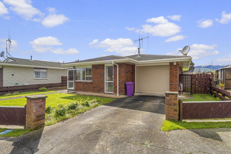 8B Alexander Place, Otaki, Otaki - Carousel 2