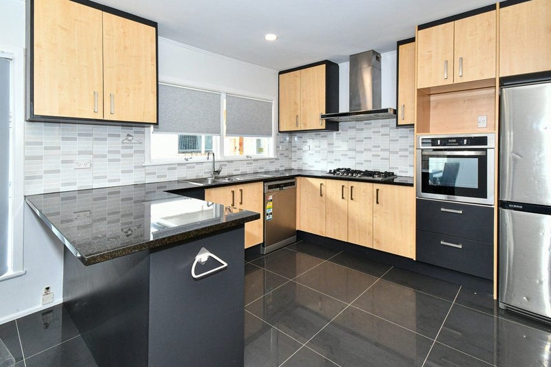 21 Grove Road, Papakura - Carousel 2