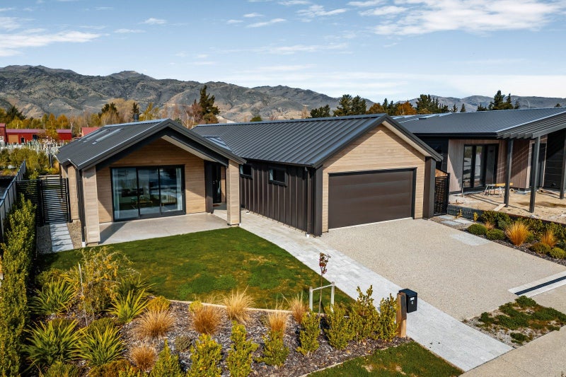 6 Blondie Drive, Cromwell, Cromwell - Carousel 1