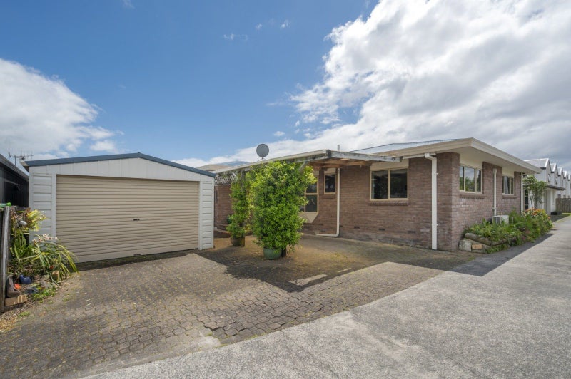 20B Waimapu Street, Greerton, Tauranga - Carousel 1