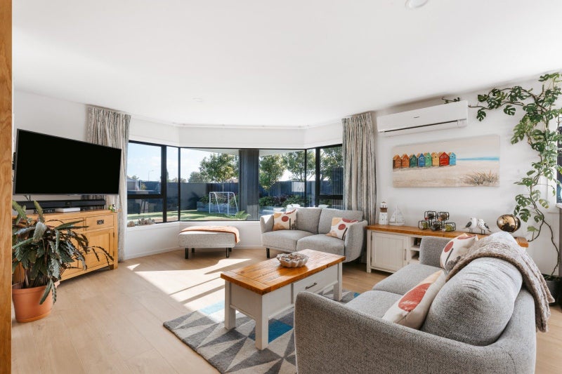 78 Pacific View Road, Papamoa Beach, Papamoa - Carousel 2