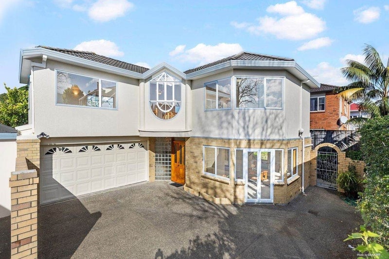 6A Cambrai Avenue, Mount Roskill, Auckland - Carousel 1