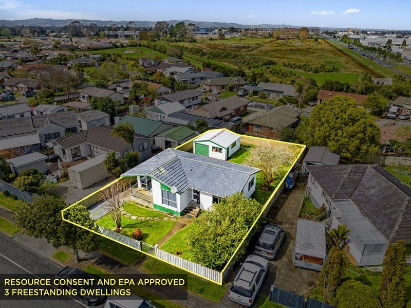 93 Hyperion Drive, Randwick Park, Auckland - Carousel 1