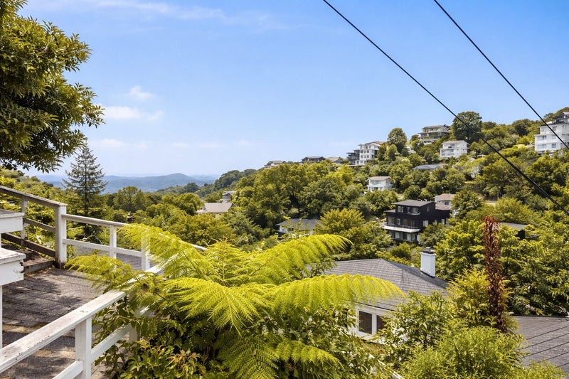 108 Mortimer Terrace, Brooklyn, Wellington - Carousel 12