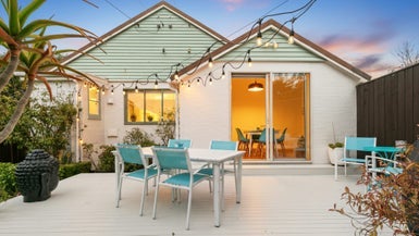 21 Hindmarsh Street, Johnsonville, Wellington - Carousel 1