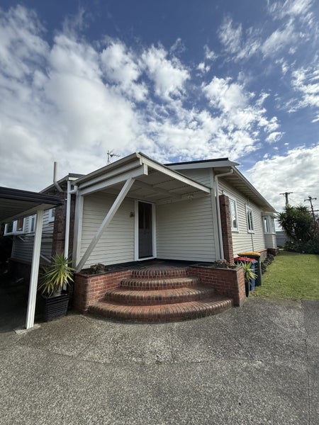 80 Golf Road, New Lynn, Auckland - Carousel 20