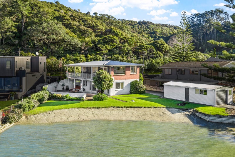 17 Weranui Road, Waiwera, Orewa - Carousel 1