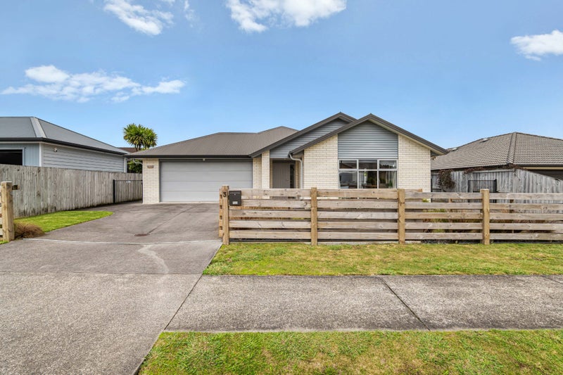 3 Madden Avenue, Kumeu, Kumeu - Carousel 2
