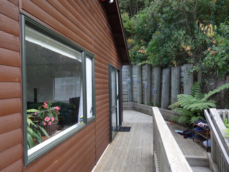 7 Goddard Grove, Churton Park, Wellington - Carousel 1