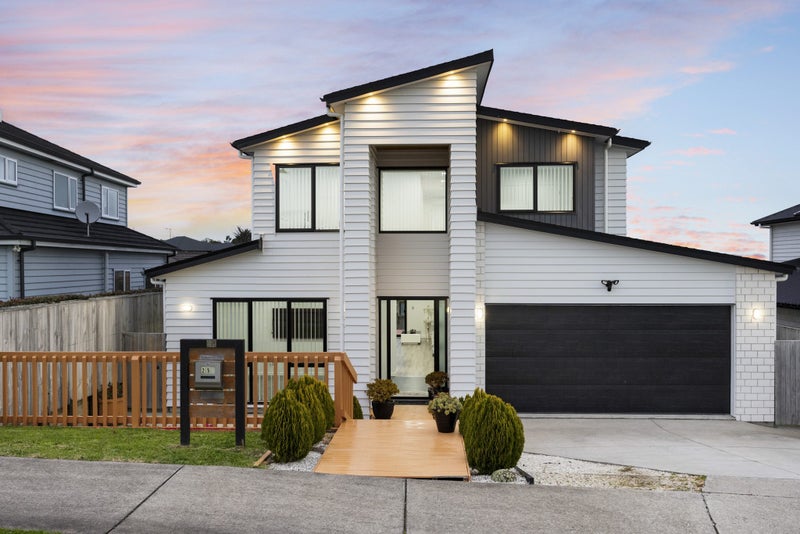 25 Nola Dawn Avenue, Papakura, Papakura - Carousel 1