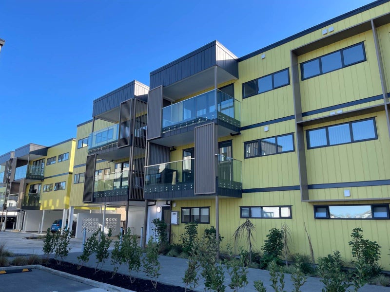 204/5 Newelm Lane, Flat Bush, Auckland - Carousel 1