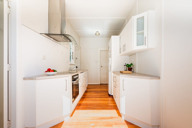 169 Wellington Road, Paekakariki - Carousel 2