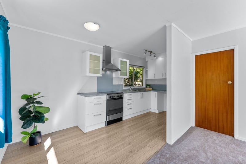 2/3 Holt Avenue, Torbay, Auckland - Carousel 2