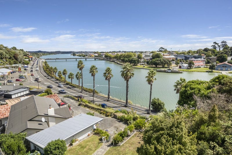 67A Anzac Parade, Durie Hill, Whanganui - Carousel 1