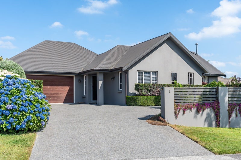 1 Westbury Mews, Huntington, Hamilton - Carousel 2