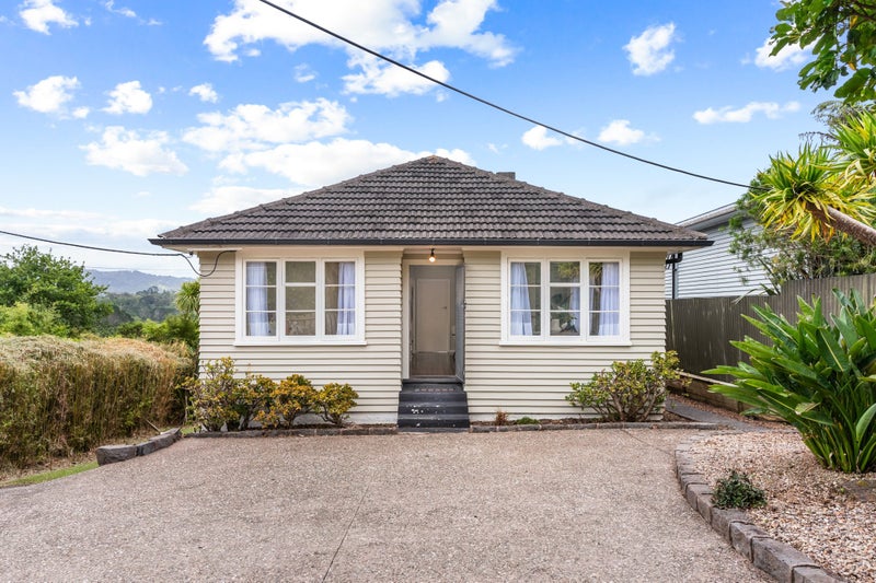 31 Phillip Avenue, Glen Eden, Auckland - Carousel 1