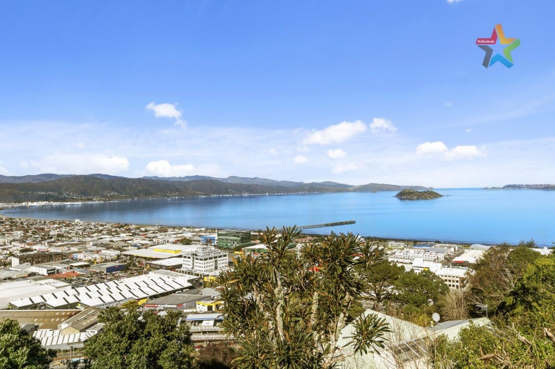 30 Singers Road, Korokoro, Lower Hutt - Carousel 1