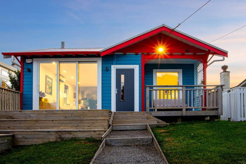 28 View Road, Houghton Bay, Wellington - Carousel 1