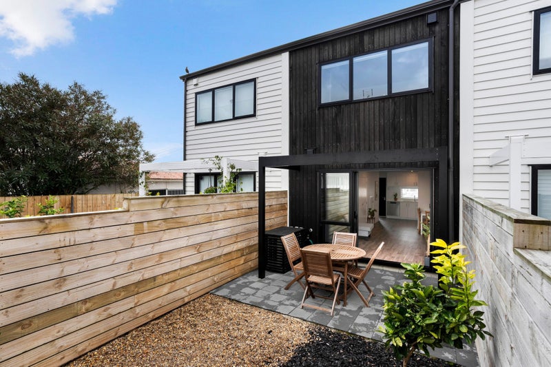 36B Scott Avenue, Mangere Bridge, Auckland - Carousel 1