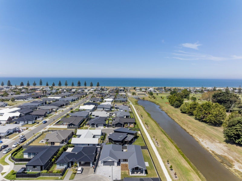 67 Hunter Drive, Awatoto, Napier - Carousel 36