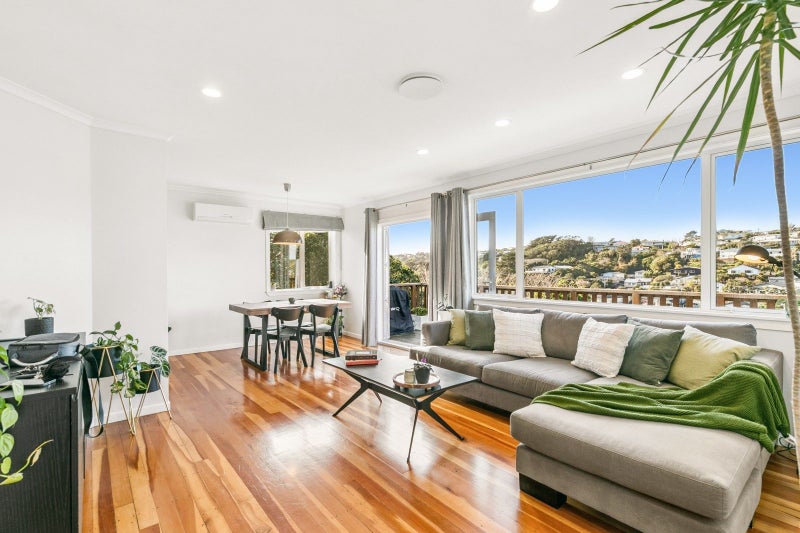 137 Ruskin Road, Newlands, Wellington - Carousel 2