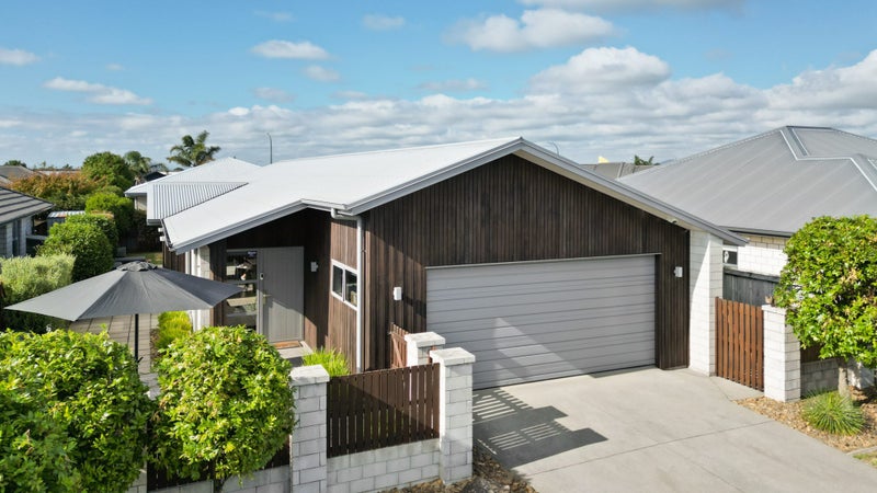 5 Hebe Crescent, Papamoa Beach, Papamoa - Carousel 2