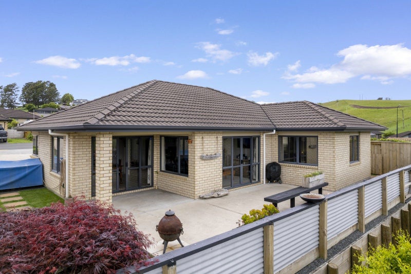 3 Gina Way, Welcome Bay, Tauranga - Carousel 2