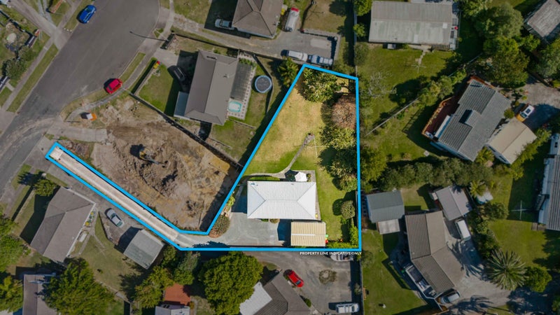 27 Clyma Place, Massey, Auckland - Carousel 1
