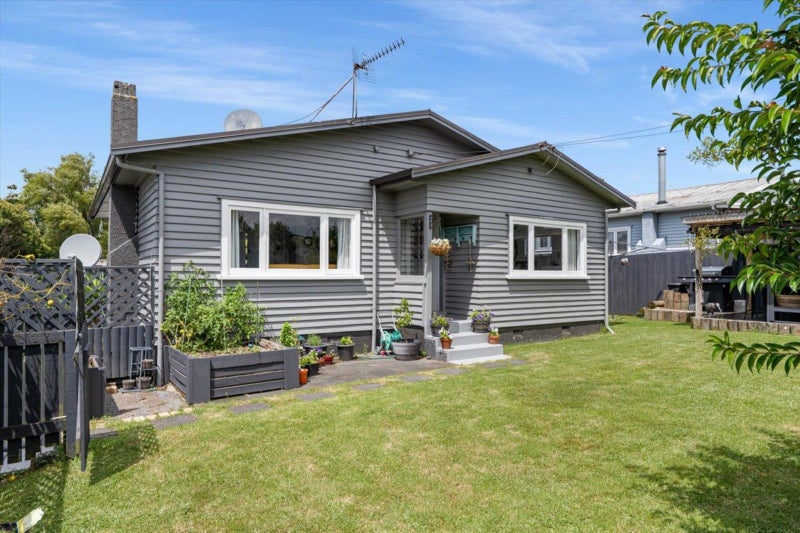 6A Dunlop Road, Te Puke, Te Puke - Carousel 1