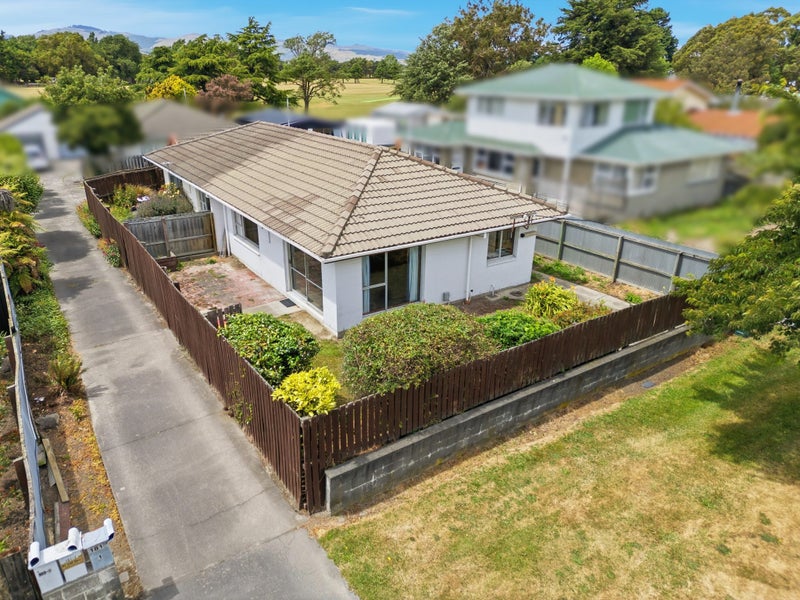 1/181 Springs Road, Hornby, Christchurch - Carousel 1