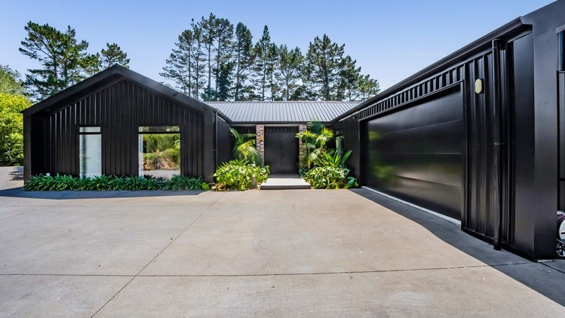 68 Parrs Road, Hurworth, New Plymouth - Carousel 1
